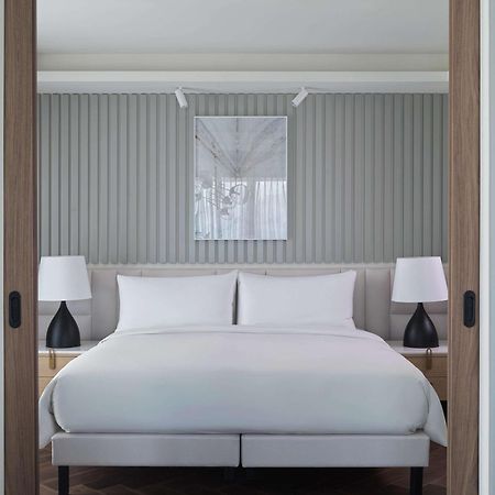 Hotel Grand Hyatt Atene Esterno foto A bedroom at the hotel