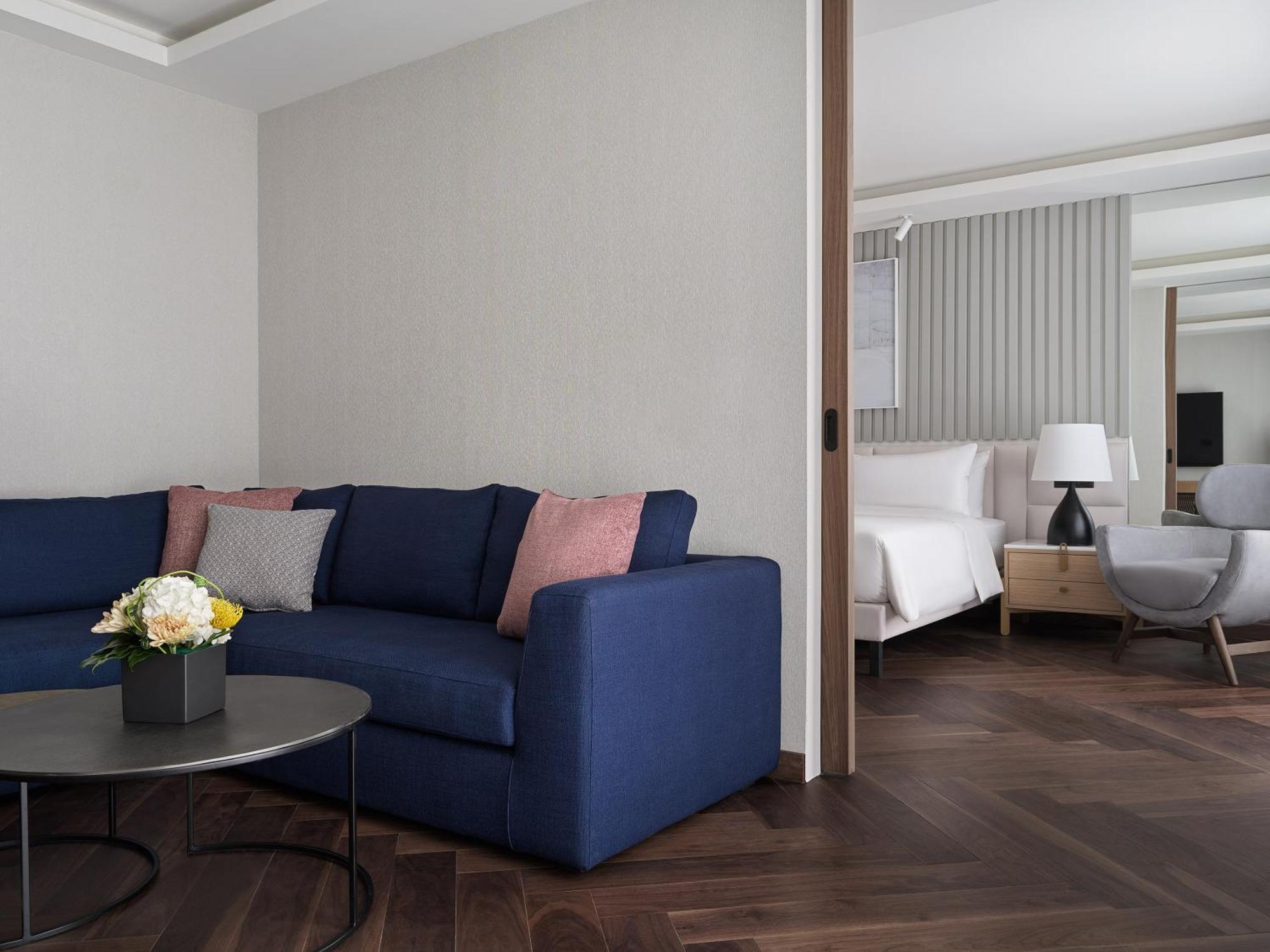 Hotel Grand Hyatt Atene Esterno foto A suite at the hotel