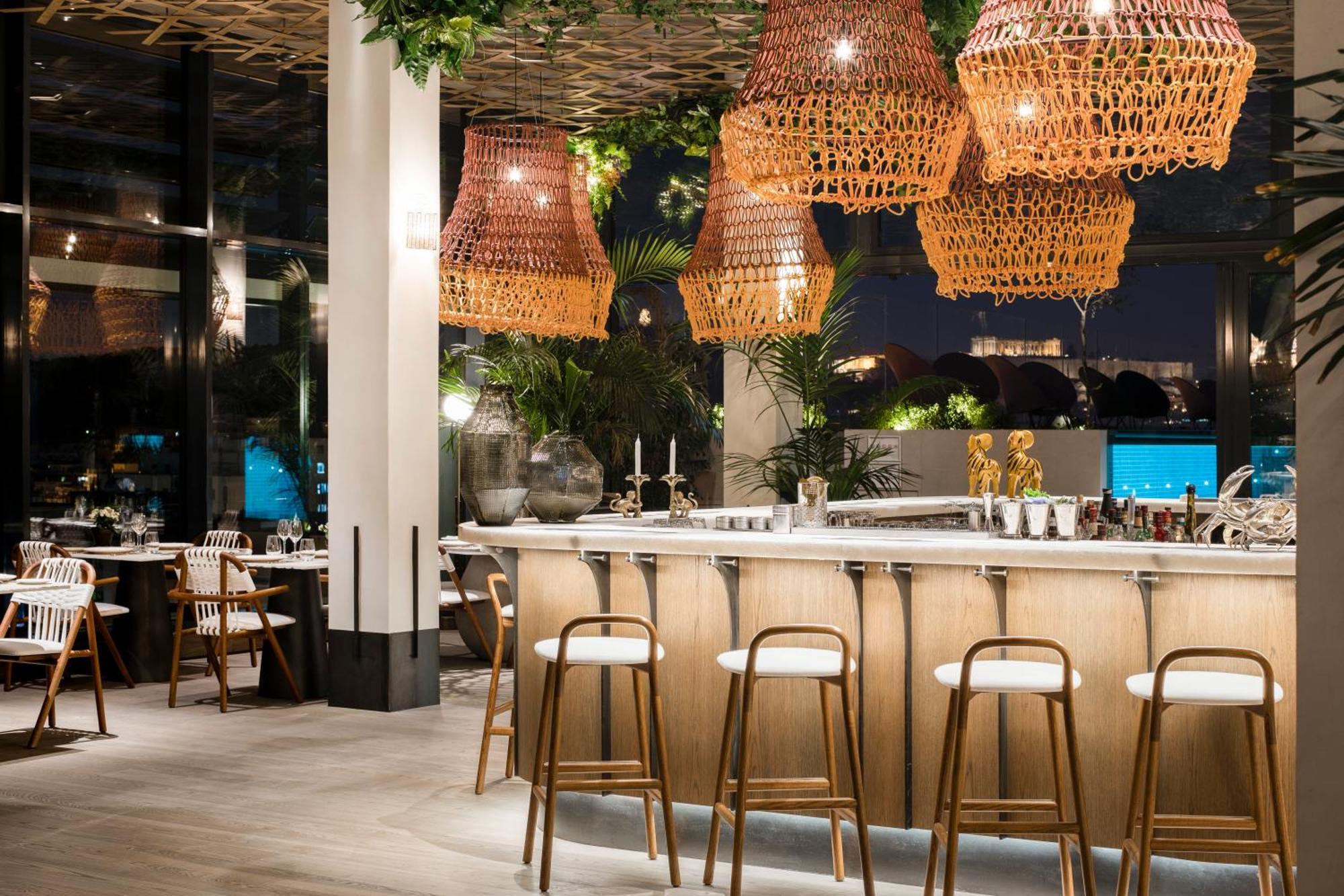 Hotel Grand Hyatt Atene Esterno foto The bar at the restaurant